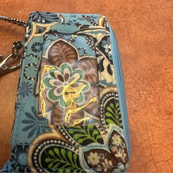 Vera Bradley Light Blue Floral Wrislet with Phone Pouch & Clear ID Pouch - Picture 4 of 7